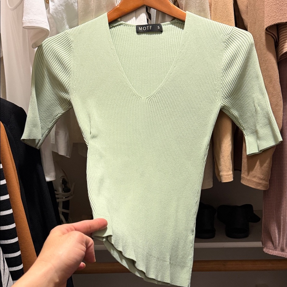 MOTF Mint Green Viscose Ribbed V-Neck Tee Small